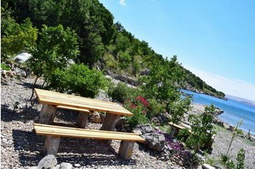 Horvātija Privát Karlobag, Eksterjers